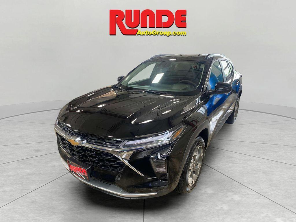 new 2025 Chevrolet Trax car, priced at $24,985