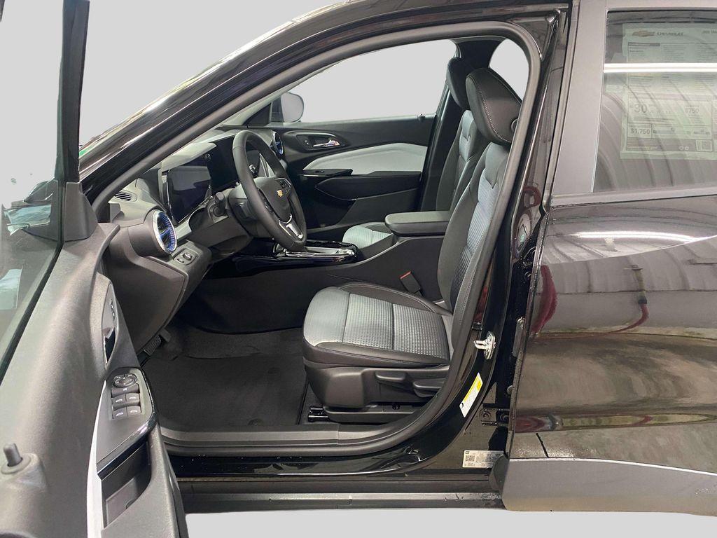 new 2025 Chevrolet Trax car, priced at $24,985