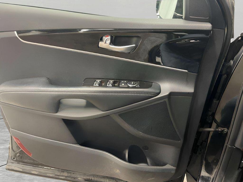 used 2020 Kia Sorento car, priced at $14,991