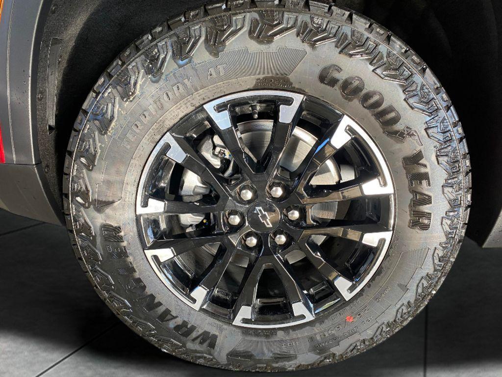 new 2026 Chevrolet Traverse car, priced at $53,210