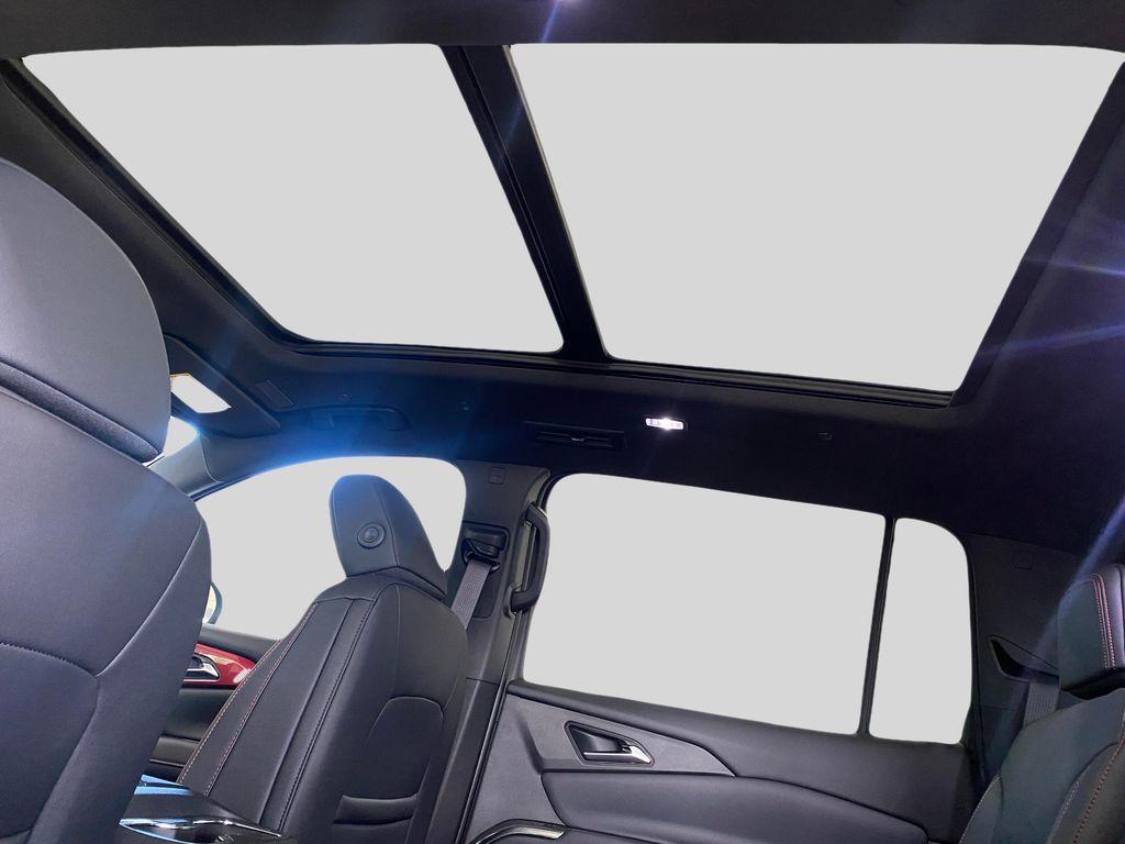 new 2026 Chevrolet Traverse car, priced at $53,210