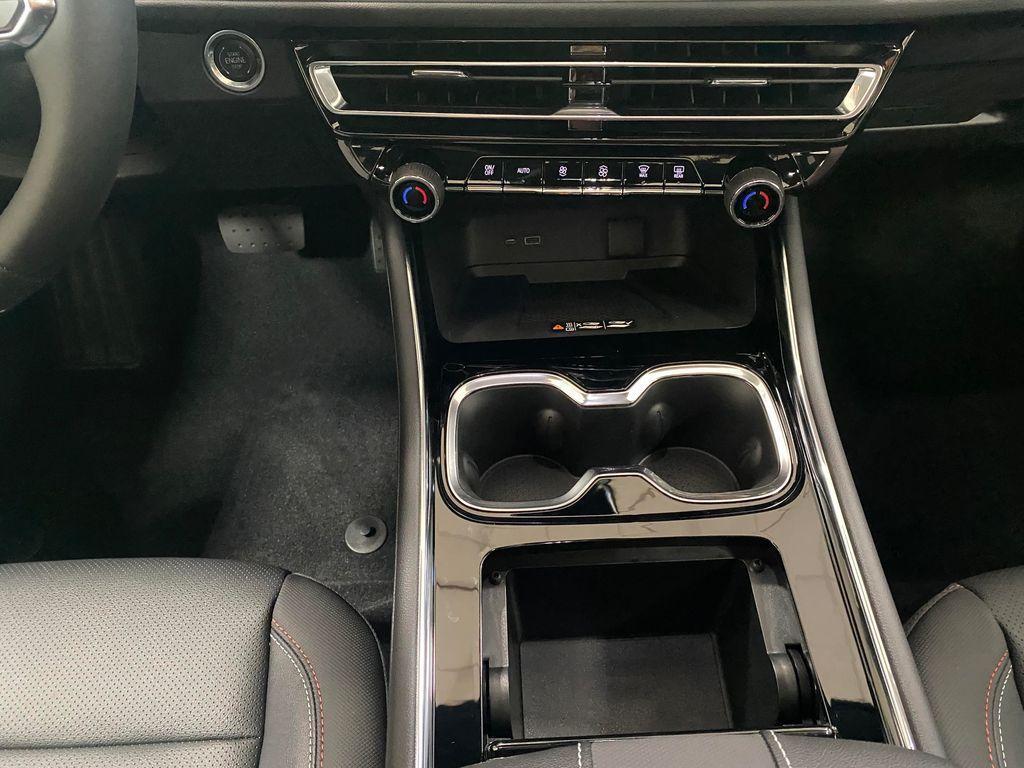 new 2026 Chevrolet Traverse car, priced at $53,210