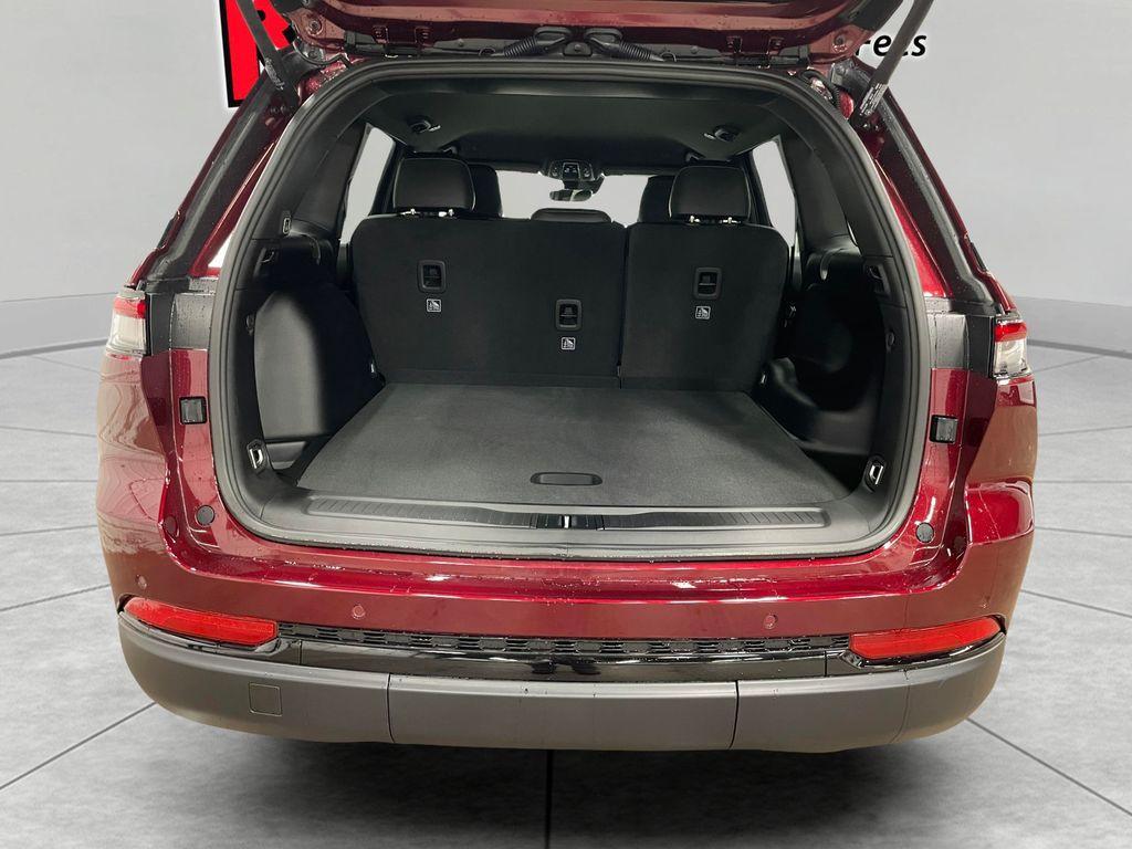 new 2025 Jeep Grand Cherokee car, priced at $46,162