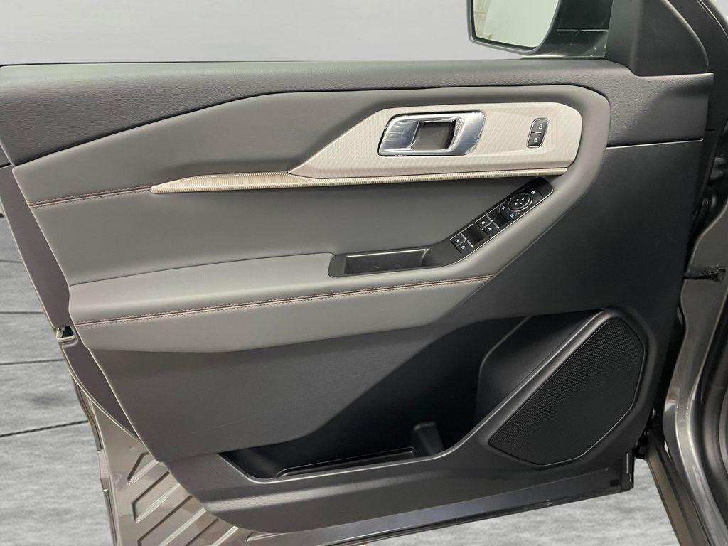 new 2025 Ford Explorer car, priced at $46,951