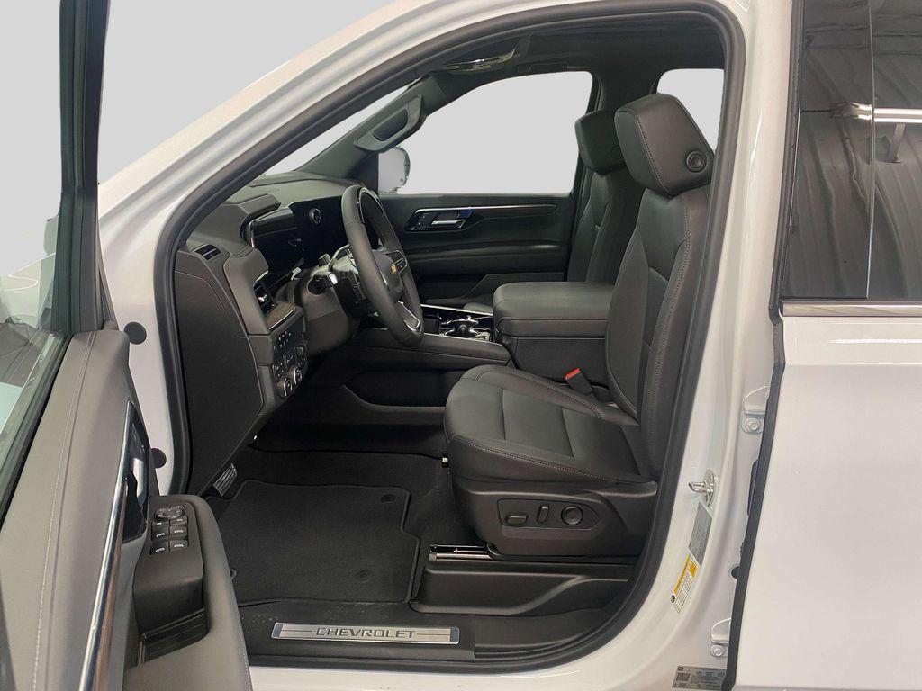 new 2025 Chevrolet Suburban car, priced at $75,749