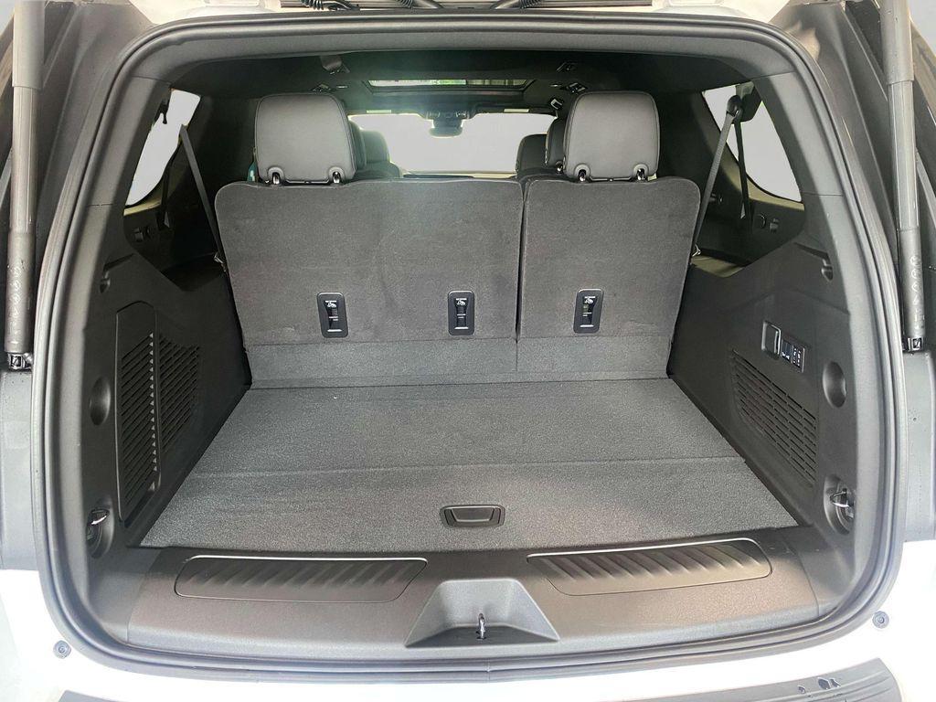 new 2025 Chevrolet Suburban car, priced at $75,749