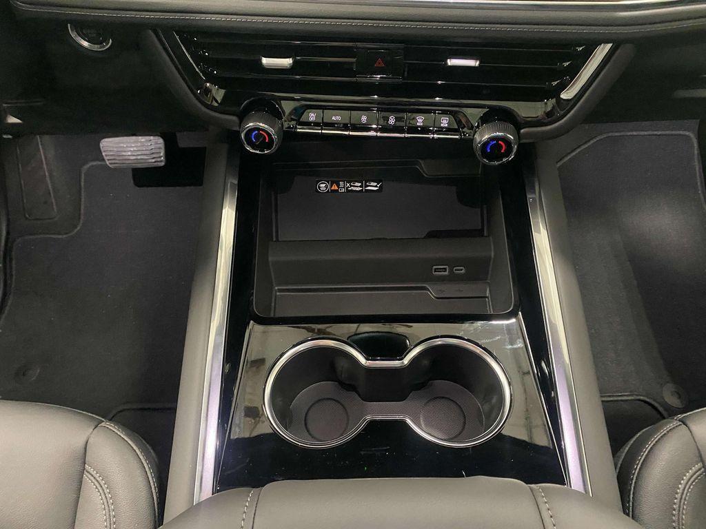 new 2025 Chevrolet Suburban car, priced at $75,749