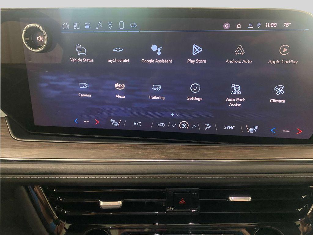 new 2025 Chevrolet Suburban car, priced at $75,749