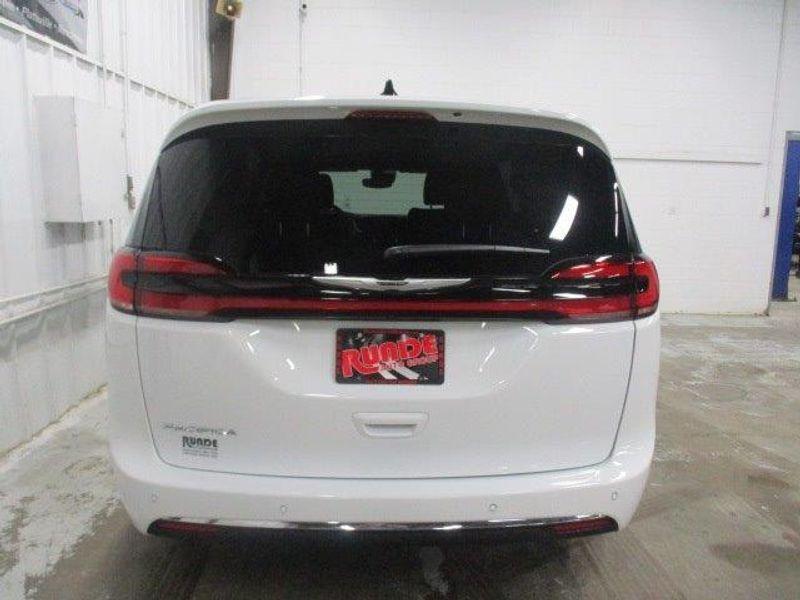 new 2024 Chrysler Pacifica car, priced at $42,155