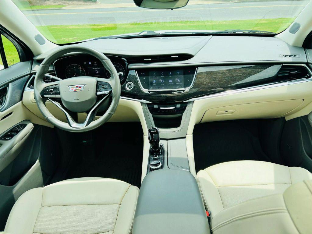 used 2020 Cadillac XT6 car, priced at $28,890