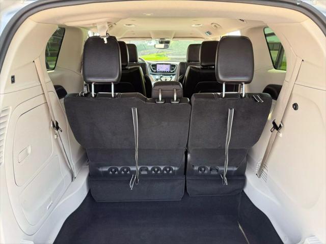 used 2022 Chrysler Pacifica Hybrid car, priced at $26,890