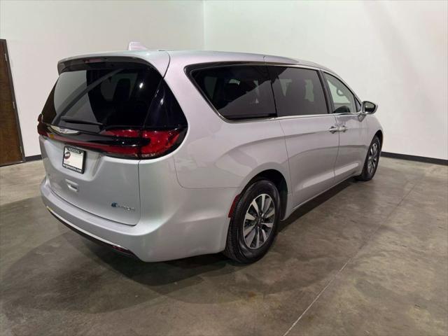 used 2022 Chrysler Pacifica Hybrid car, priced at $26,890