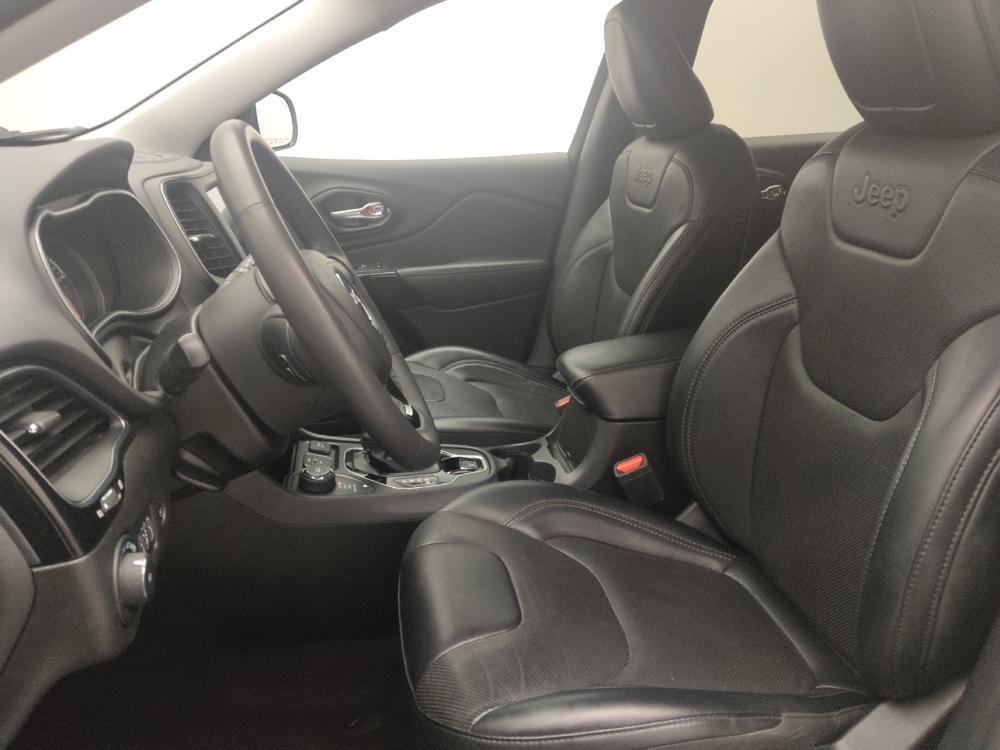 used 2023 Jeep Cherokee car, priced at $21,895