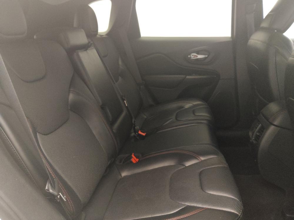 used 2020 Jeep Cherokee car, priced at $22,095