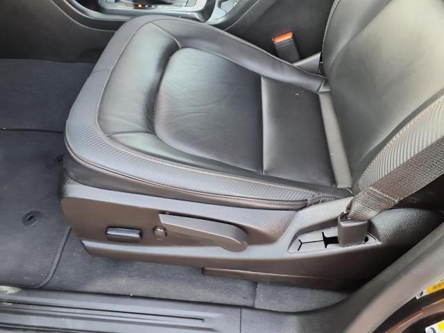 used 2022 GMC Canyon car, priced at $31,900