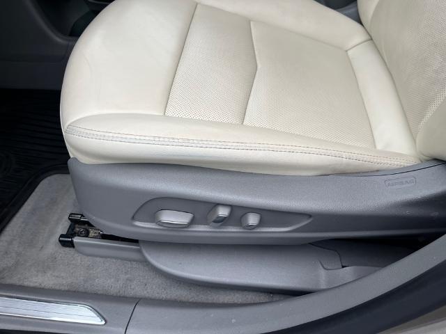 used 2022 Cadillac XT5 car, priced at $31,900