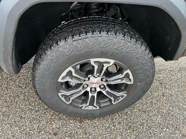 new 2025 GMC Canyon car, priced at $53,259