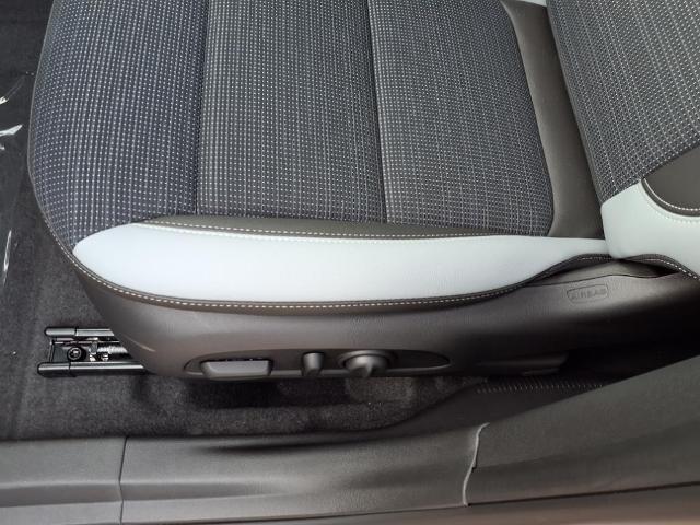 new 2025 Buick Envista car, priced at $26,585