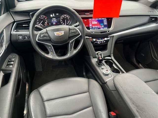 used 2022 Cadillac XT5 car, priced at $32,900