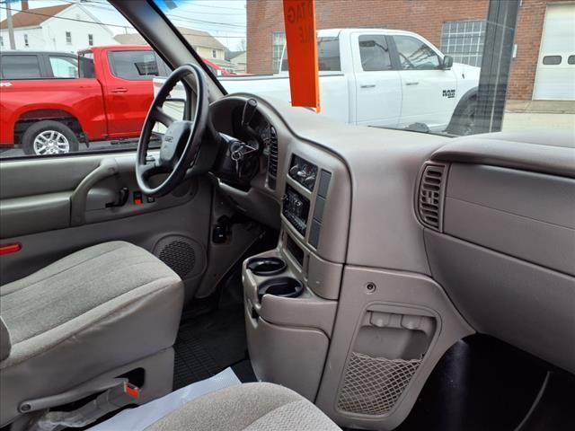 used 2005 GMC Safari car, priced at $6,900