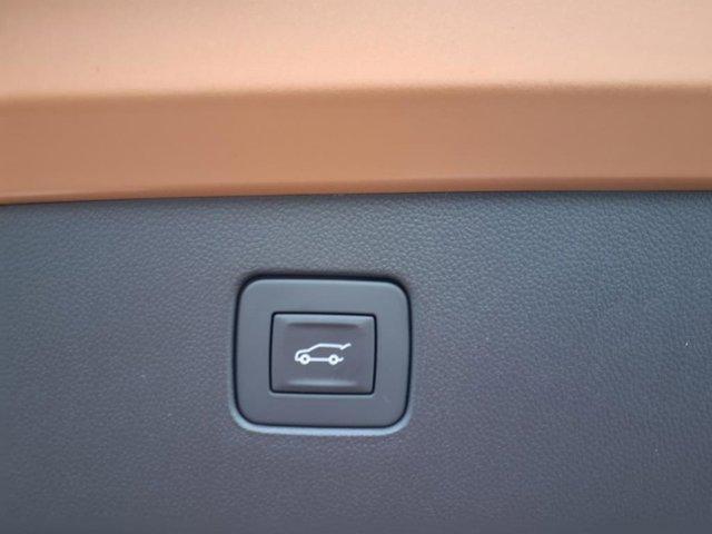 new 2025 Buick Envista car, priced at $29,945