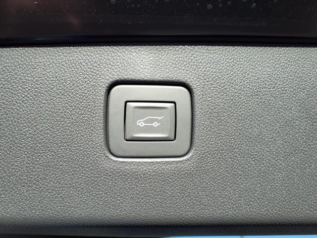 new 2025 Buick Envista car, priced at $29,695