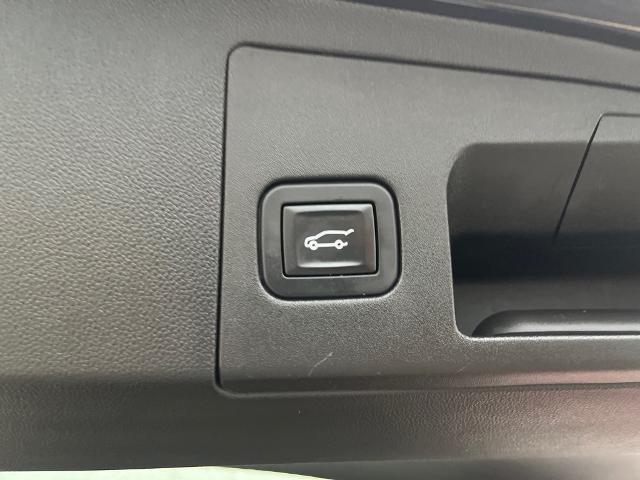 used 2017 Cadillac XT5 car