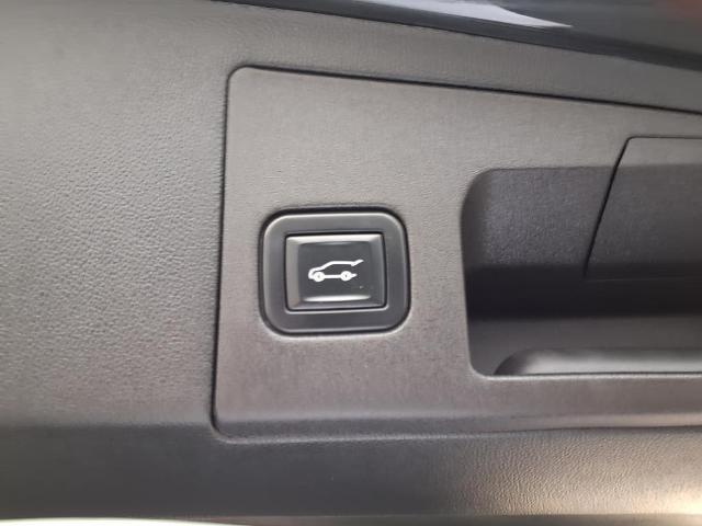 used 2022 Cadillac XT5 car, priced at $35,900