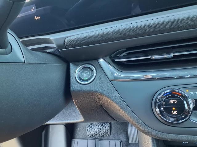 new 2025 Buick Envista car, priced at $28,125