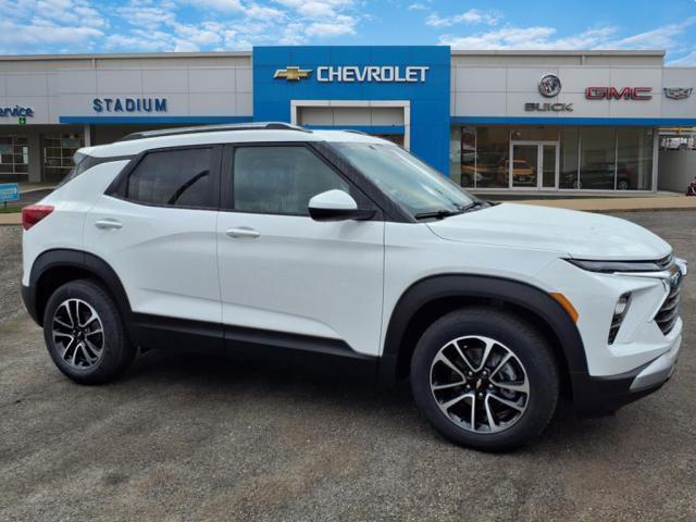 new 2025 Chevrolet TrailBlazer car, priced at $28,525