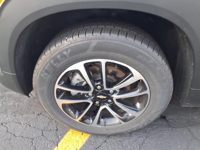 used 2025 Chevrolet TrailBlazer car, priced at $26,900