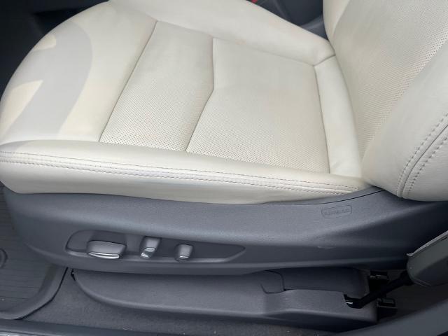 used 2023 Cadillac XT5 car, priced at $34,900