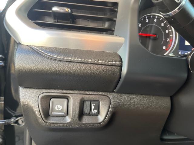 used 2023 GMC Acadia car, priced at $31,900