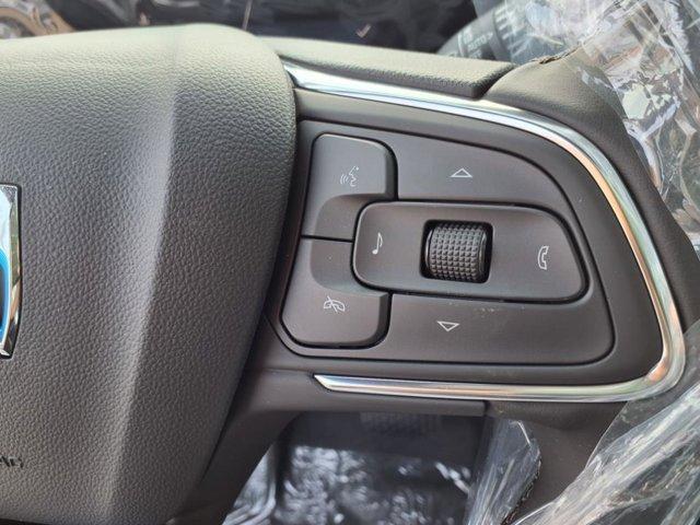 new 2025 Buick Envista car, priced at $27,280