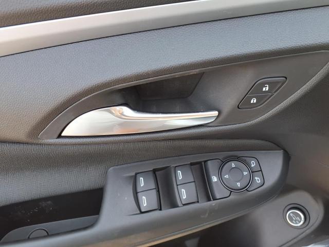 new 2025 Buick Envista car, priced at $27,280