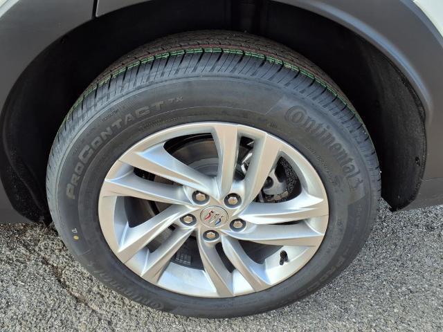 new 2025 Buick Envista car, priced at $27,280