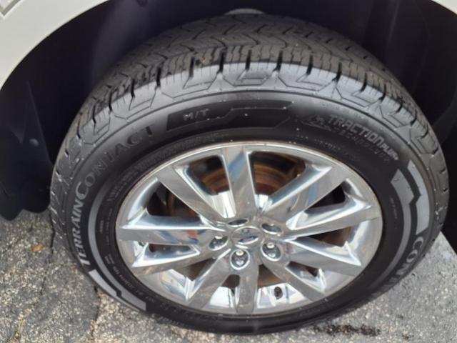 used 2013 Ford Edge car, priced at $8,900