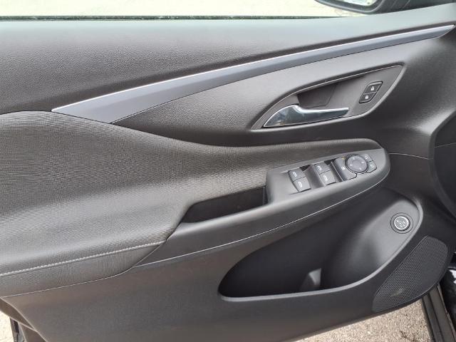 new 2025 Buick Envista car, priced at $28,424