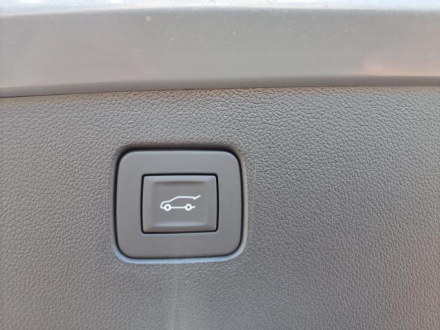 new 2025 Buick Envista car, priced at $30,444