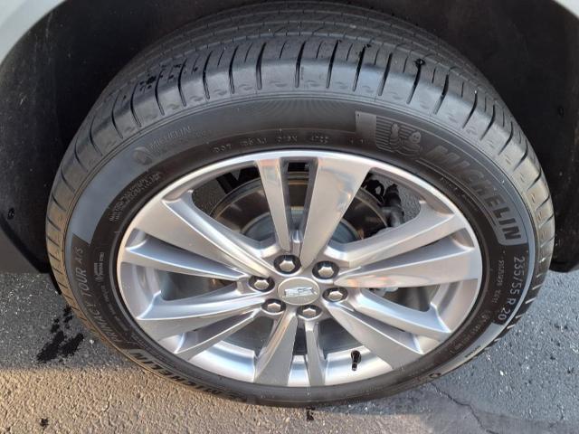used 2023 Cadillac XT5 car, priced at $35,900