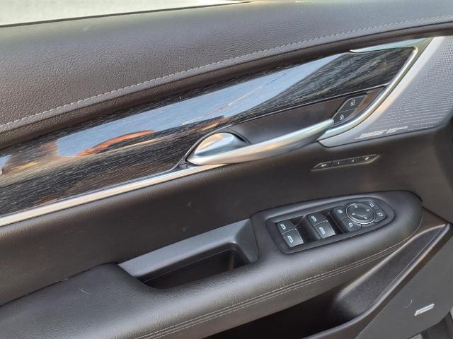 used 2023 Cadillac XT5 car, priced at $35,900