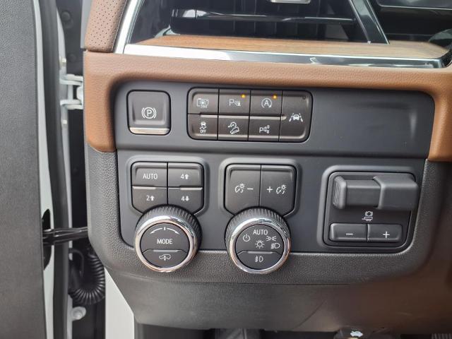 new 2025 Chevrolet Suburban car, priced at $94,749