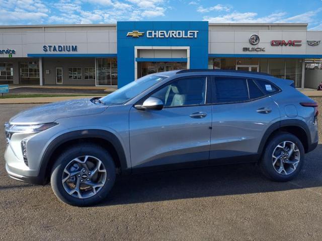 new 2025 Chevrolet Trax car, priced at $26,034
