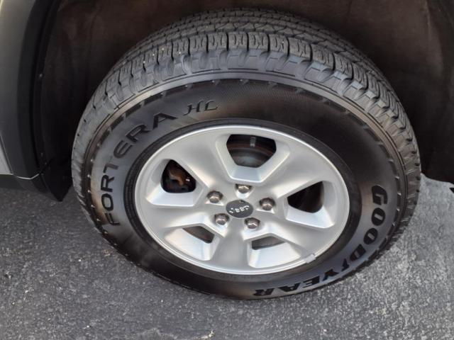 used 2014 Jeep Grand Cherokee car, priced at $10,900