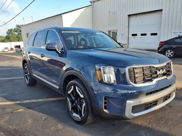 used 2023 Kia Telluride car, priced at $31,900