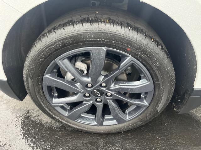 used 2022 Chevrolet Equinox car, priced at $23,900