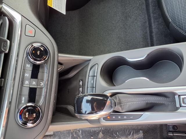 new 2025 Buick Envista car, priced at $26,239