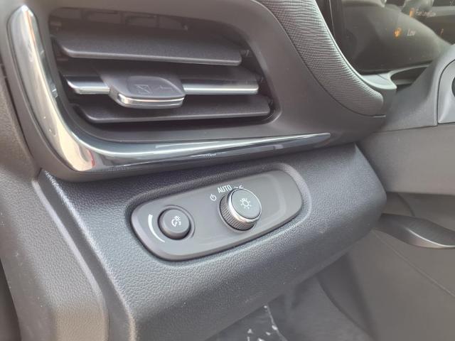 new 2025 Buick Envista car, priced at $26,734