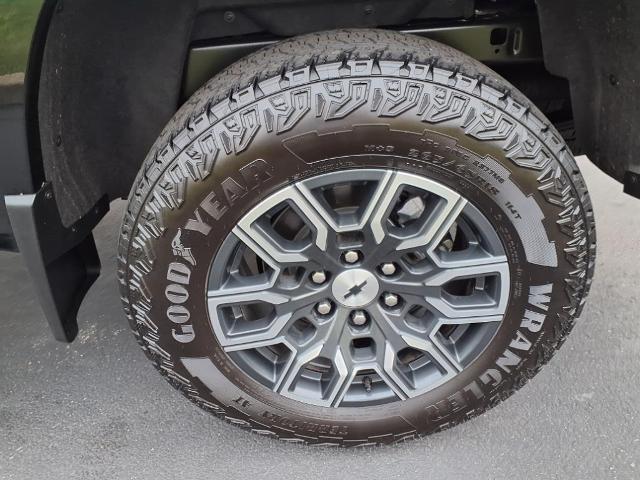 used 2024 Chevrolet Colorado car, priced at $38,900