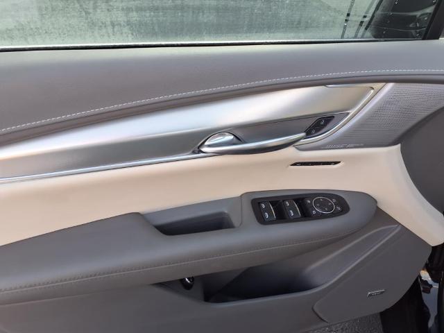 used 2022 Cadillac XT5 car, priced at $32,900